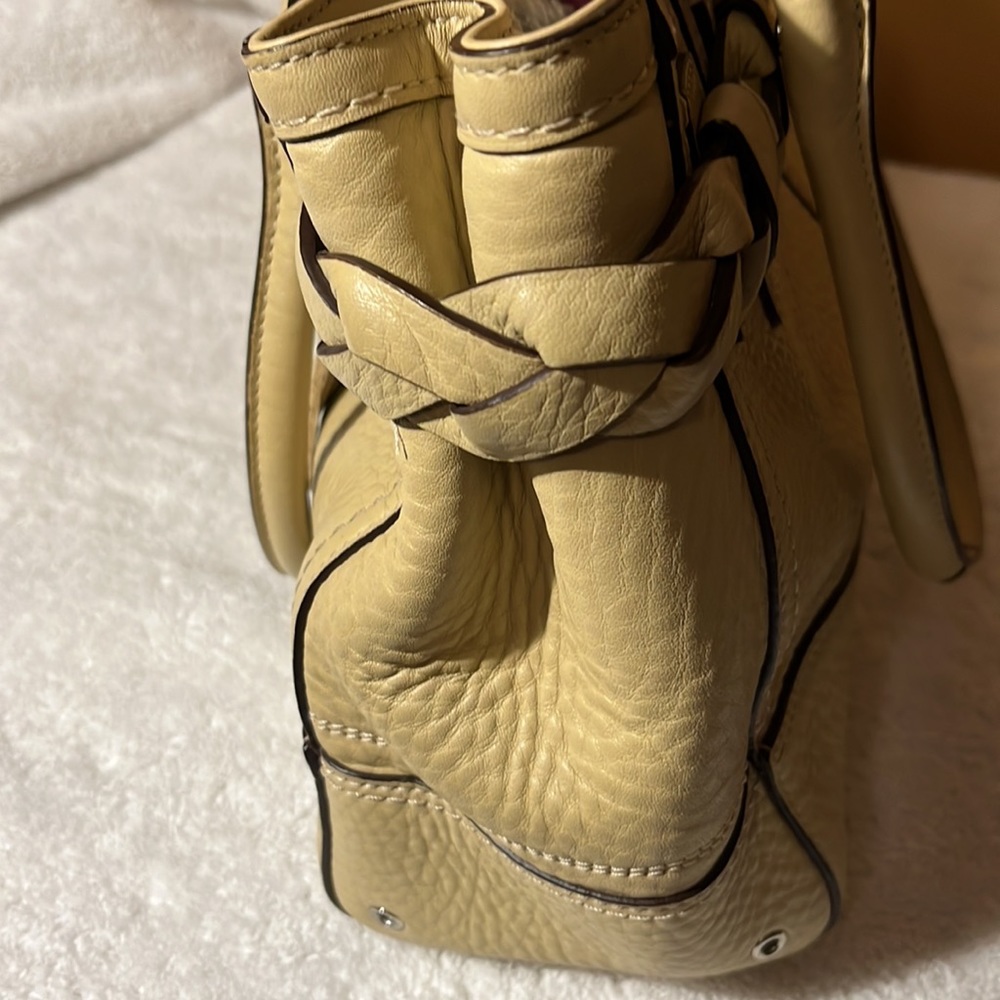 Coach Hampton - image 3